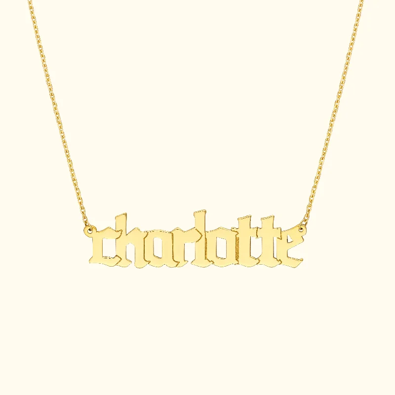 Chic Chain Necklace-Gothic Gold Nameplate Necklace - Bold Style