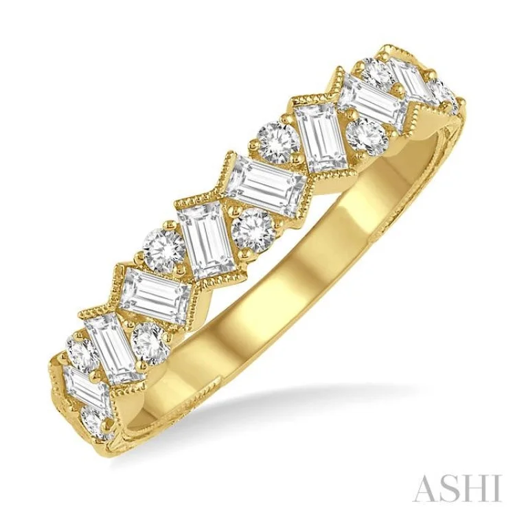 Gorgeous Wedding Ring Set-5/8 Ctw Zigzag Baguette and Round Cut Diamond Ring in 14K Yellow Gold