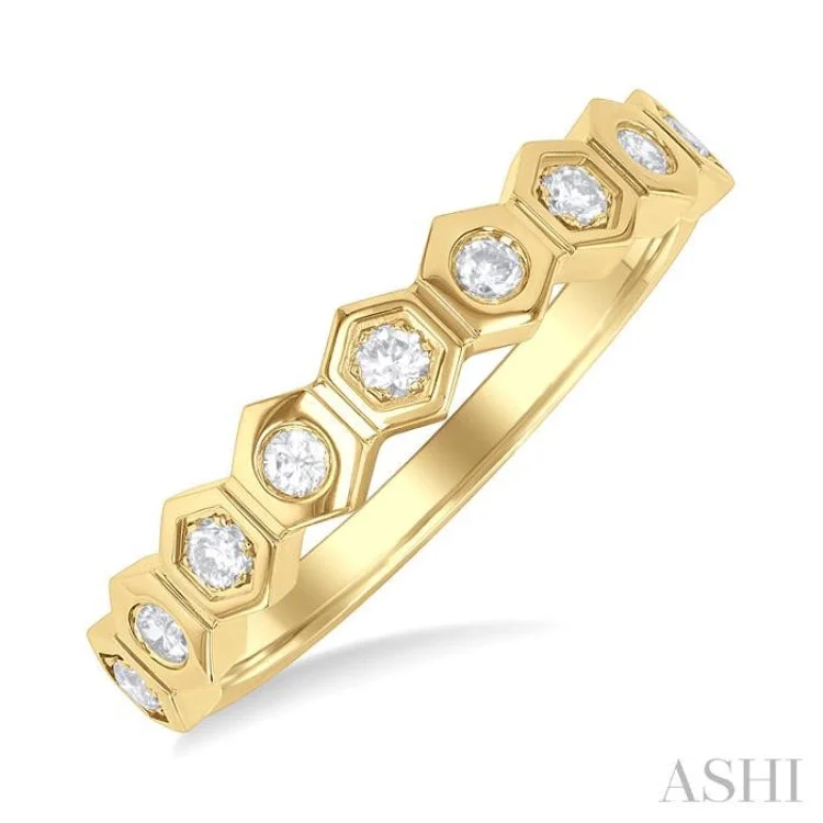 Designer Promise Ring-1/5 ctw Hexagon Shape Link Round Cut Diamond Fashion Ring in 14K Yellow Gold