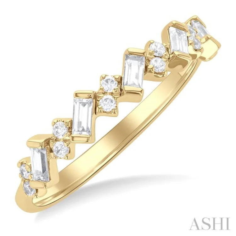 Classic Engagement Ring for Women-1/3 ctw Zigzag Scatter Baguette and Round Cut Diamond Fashion Band in 14K Yellow Gold