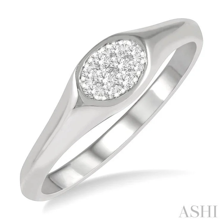 Modern Wedding Band Set for Women-1/8 ctw Oval Shape Lovebright Diamond Ring in 14K White Gold