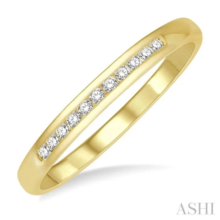 Fashionable Engagement Ring-1/10 ctw Channel Set 11 Stone Round Cut Diamond Wedding Band in 14K Yellow Gold