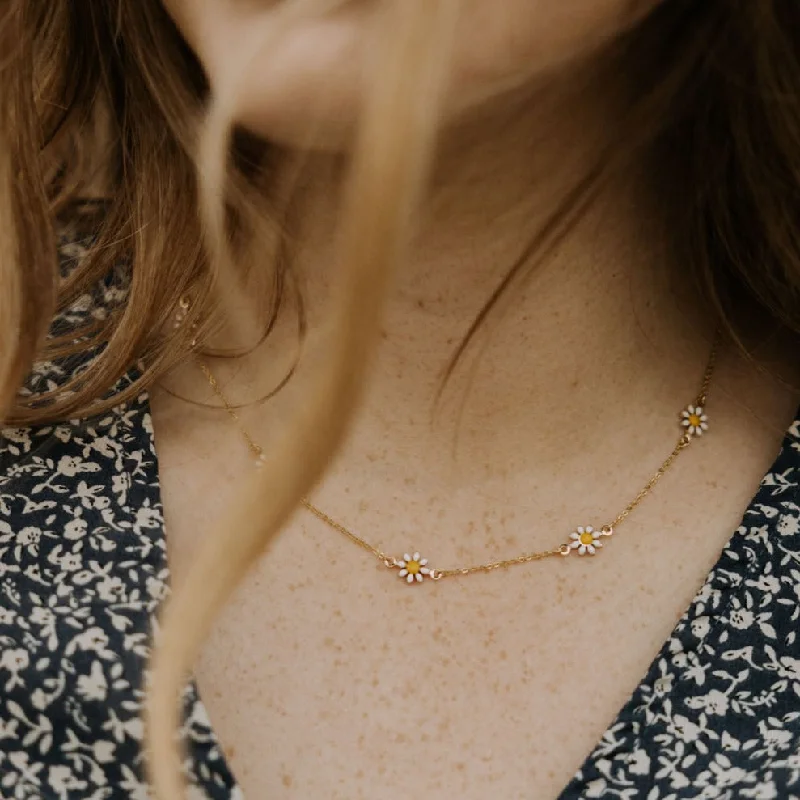 Simple Gold Necklace-Carolina Daisy Necklace