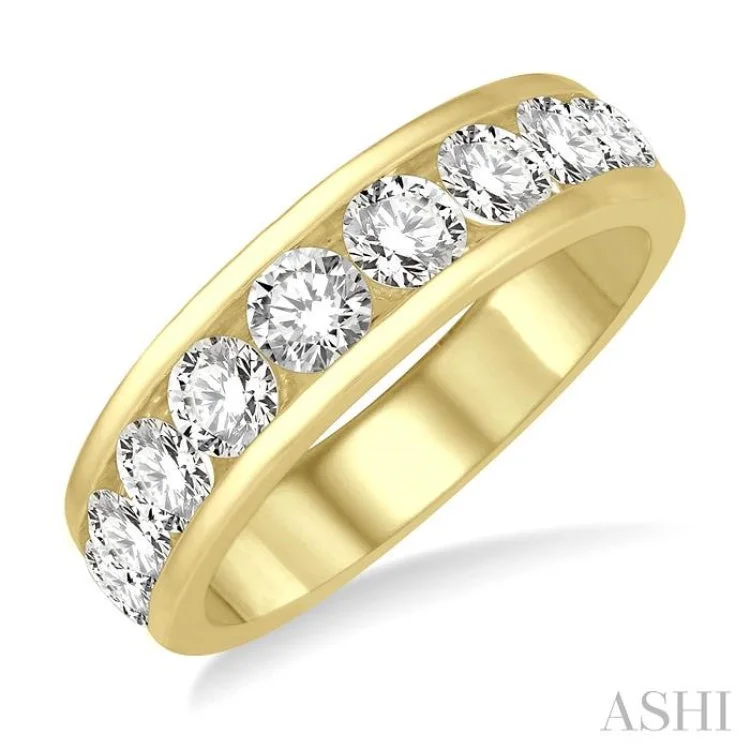 Elegant Wedding Ring-2 ctw Channel Set 11 Stone Round Cut Diamond Wedding Band in 14K Yellow Gold